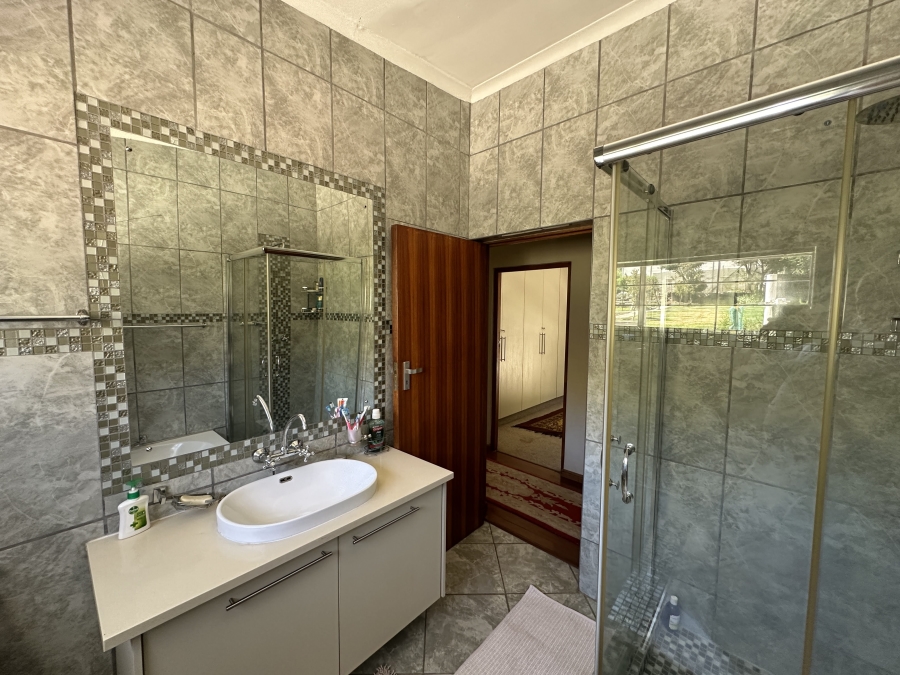 4 Bedroom Property for Sale in Barrydale Western Cape